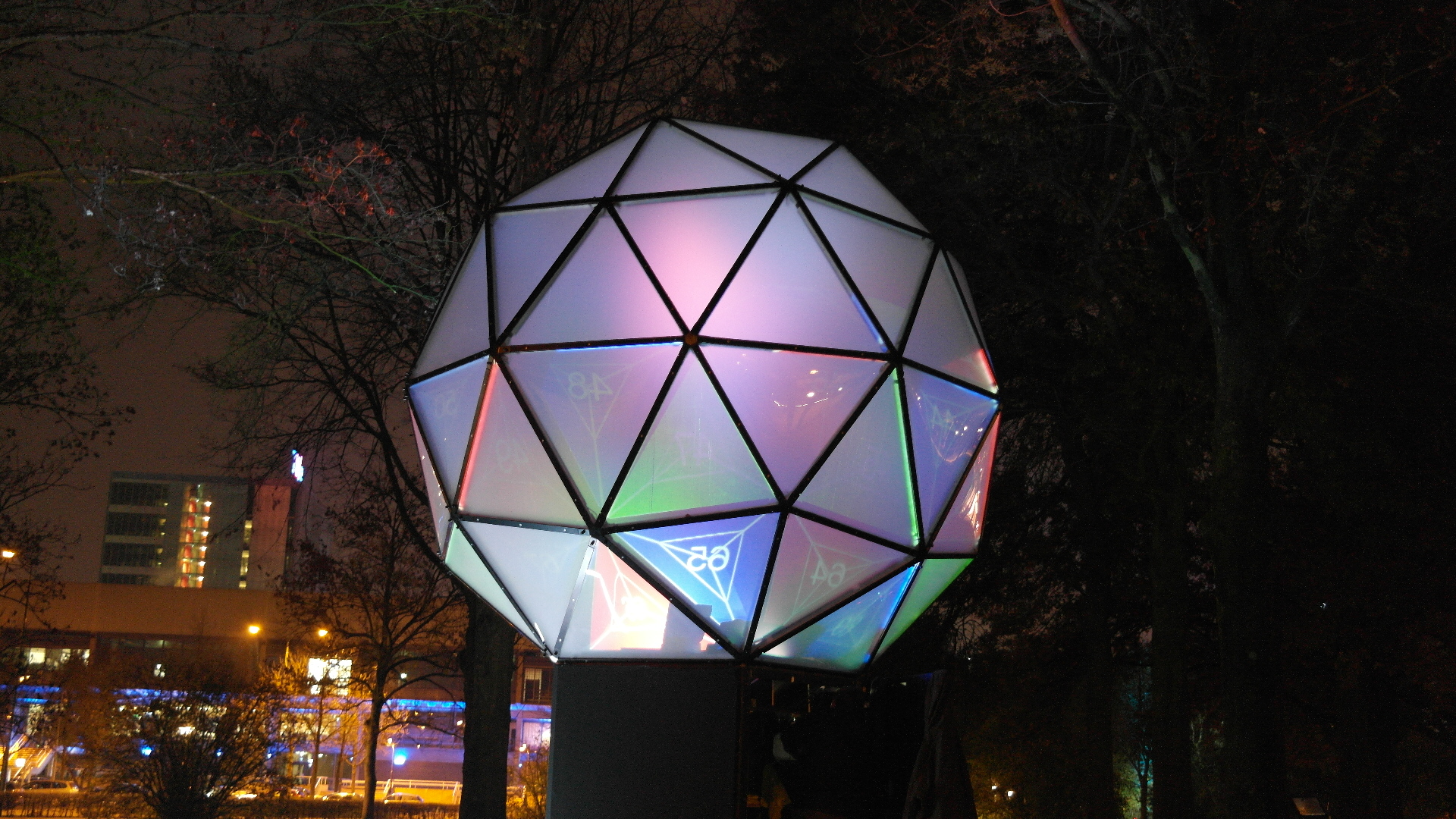 GLOW T1.jpg
